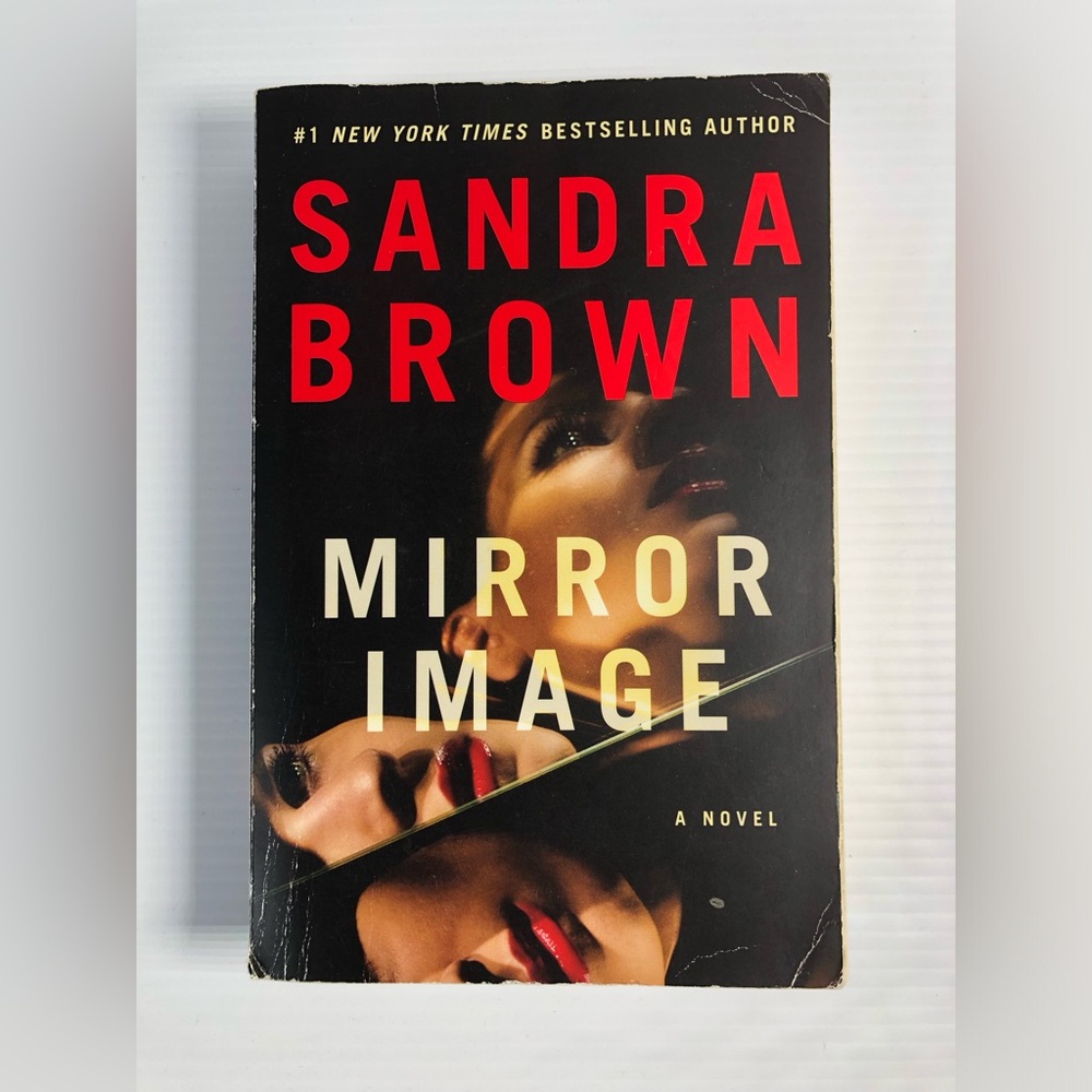Mirror Image by Sandra Brown Book